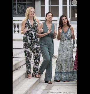 Fátima Bernardes feet photo thumbnail