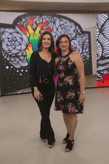 Fátima Bernardes feet photo thumbnail