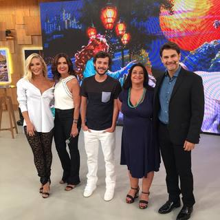 Fátima Bernardes feet photo thumbnail