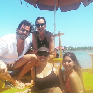 Fátima Bernardes feet photo thumbnail