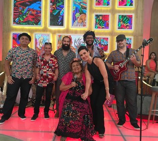 Fátima Bernardes feet photo thumbnail