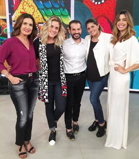 Fátima Bernardes feet photo thumbnail