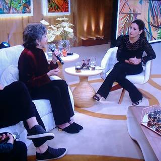 Fátima Bernardes feet photo thumbnail