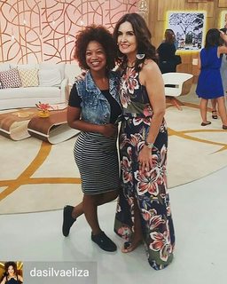 Fátima Bernardes feet photo thumbnail