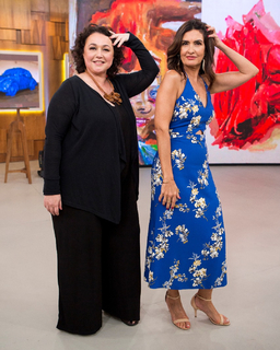 Fátima Bernardes feet photo thumbnail