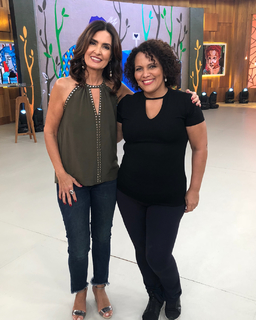 Fátima Bernardes feet photo thumbnail