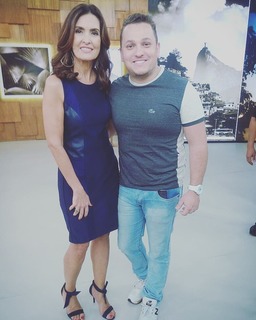 Fátima Bernardes feet photo thumbnail