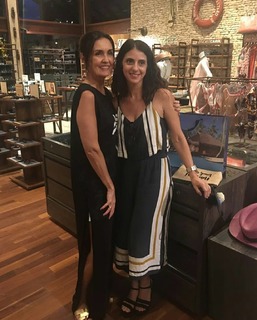 Fátima Bernardes feet photo thumbnail