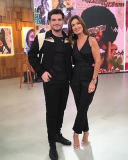 Fátima Bernardes feet photo thumbnail