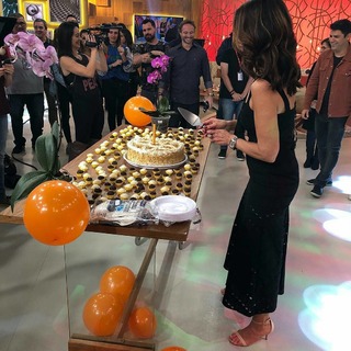 Fátima Bernardes feet photo thumbnail