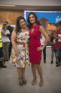 Fátima Bernardes feet photo thumbnail