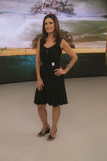 Fátima Bernardes feet photo thumbnail
