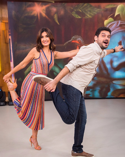 Fátima Bernardes feet photo thumbnail