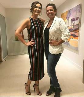 Fátima Bernardes feet photo thumbnail