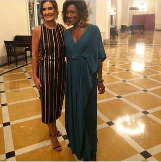 Fátima Bernardes feet photo thumbnail