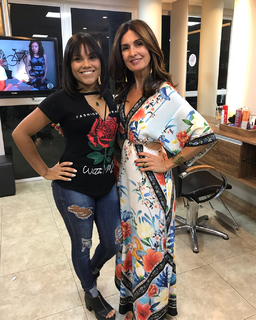 Fátima Bernardes feet photo thumbnail