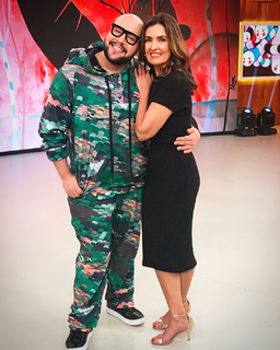 Fátima Bernardes feet photo thumbnail