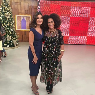 Fátima Bernardes feet photo thumbnail