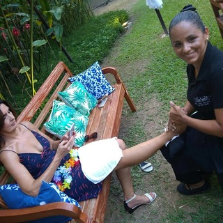 Fátima Bernardes feet photo thumbnail