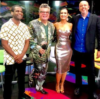 Fátima Bernardes feet photo thumbnail