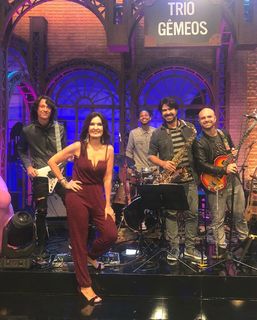 Fátima Bernardes feet photo thumbnail