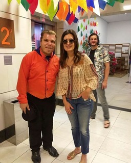 Fátima Bernardes feet photo thumbnail