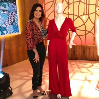 Fátima Bernardes feet photo thumbnail