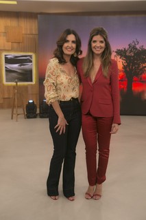 Fátima Bernardes feet photo thumbnail