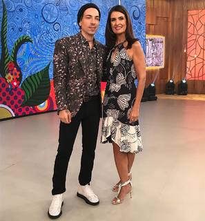 Fátima Bernardes feet photo thumbnail