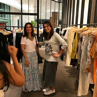 Fátima Bernardes feet photo thumbnail