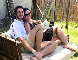 Fátima Bernardes feet photo thumbnail