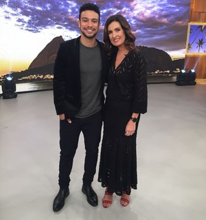 Fátima Bernardes feet photo thumbnail