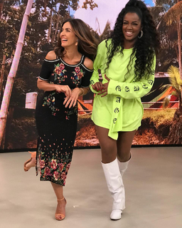 Fátima Bernardes feet photo thumbnail