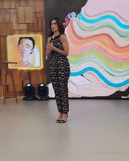 Fátima Bernardes feet photo thumbnail