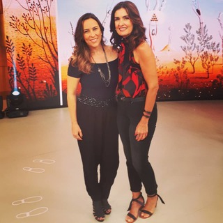 Fátima Bernardes feet photo thumbnail