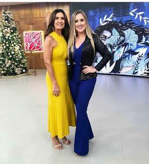 Fátima Bernardes feet photo thumbnail