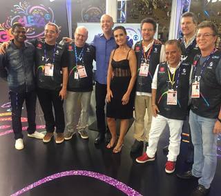 Fátima Bernardes feet photo thumbnail