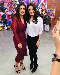 Fátima Bernardes feet photo thumbnail