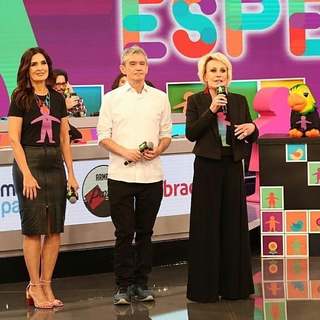 Fátima Bernardes feet photo thumbnail