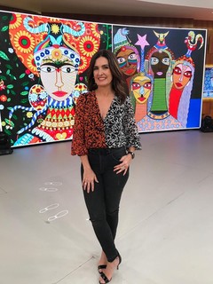 Fátima Bernardes feet photo thumbnail