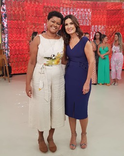 Fátima Bernardes feet photo thumbnail