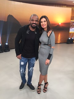 Fátima Bernardes feet photo thumbnail