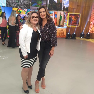 Fátima Bernardes feet photo thumbnail