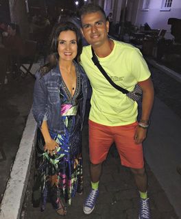 Fátima Bernardes feet photo thumbnail