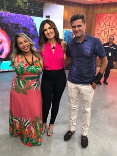 Fátima Bernardes feet photo thumbnail