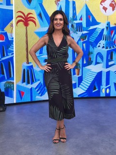 Fátima Bernardes feet photo thumbnail