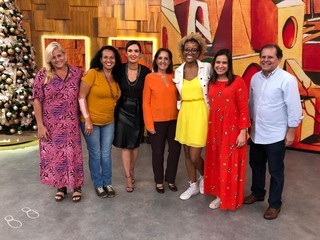 Fátima Bernardes feet photo thumbnail