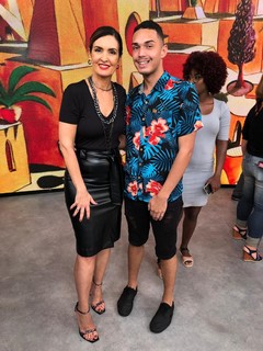 Fátima Bernardes feet photo thumbnail