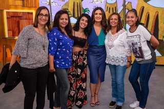 Fátima Bernardes feet photo thumbnail