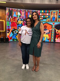 Fátima Bernardes feet photo thumbnail